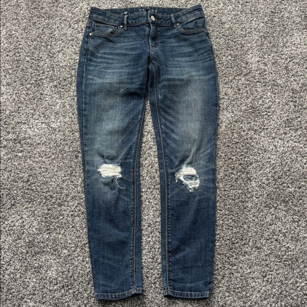 EUC WHBM The Skinny Destructed Jeans Size 4P